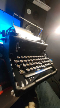 Imperial 55 typewriter *RARE*