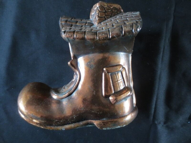 Brass boot bank in Other in Oakville / Halton Region