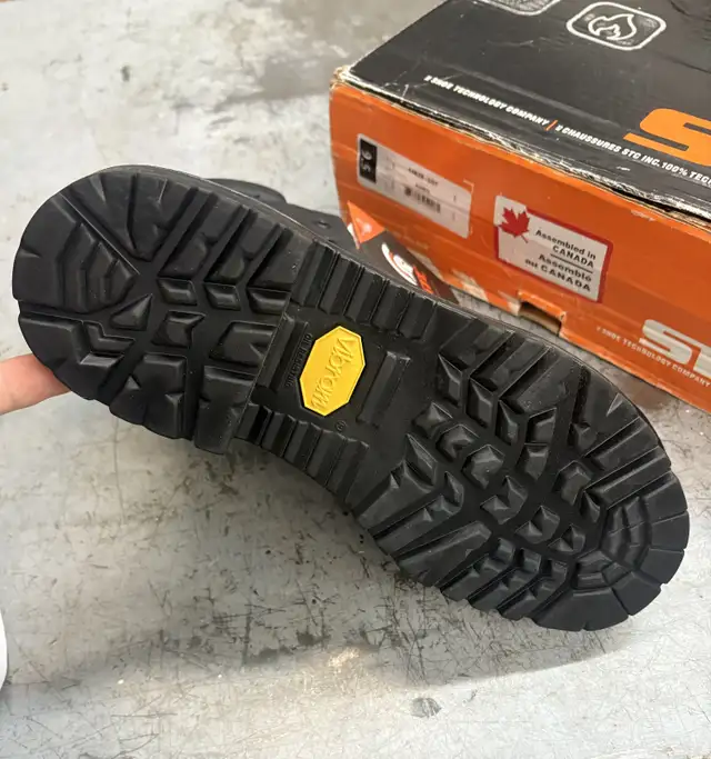 bottes sécurité in Men's Shoes in Granby - Image 4