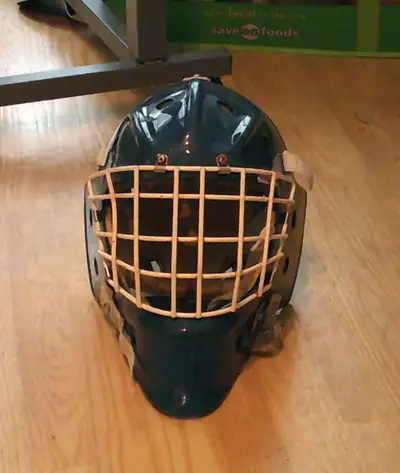 Senior large goalie mask, View more