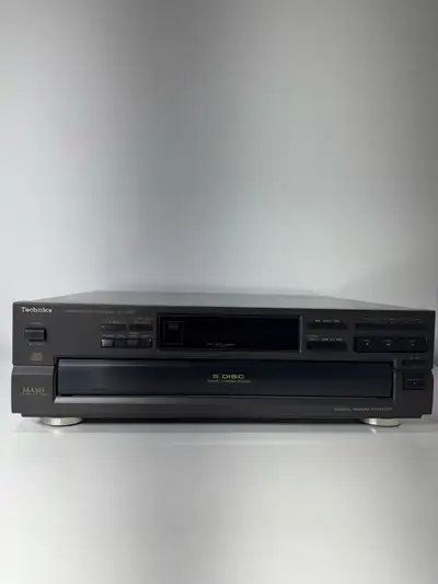 Technics SL-PD 847 CD player with 5 disc changer.Remote / manual, View more