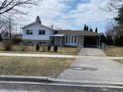 2 Bedrooms furnished basement apartment nr Humber college