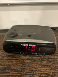 Philips Magnavox Alarm AM / FM Clock Radio