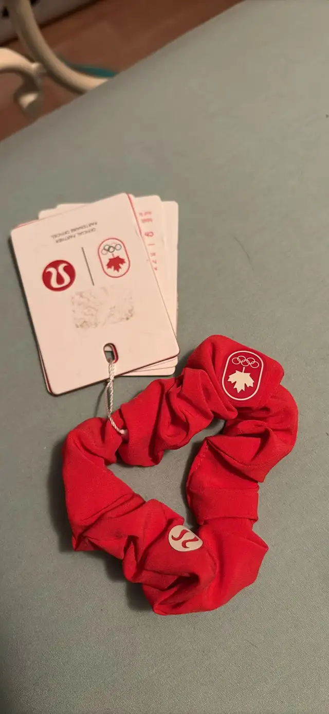 lululemon Olympic scrunchie tags on 