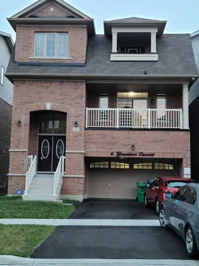From immediately available For 1 person, $1000 For 2 people, $1200 2 parking available Wash room sha...