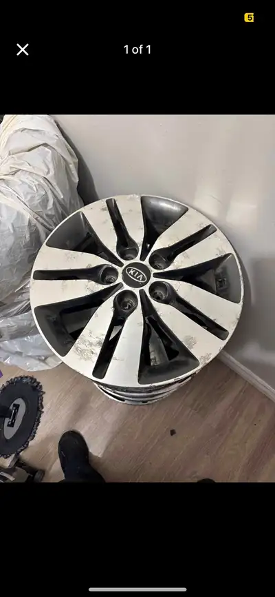 These are Kia rims. They are used and show signs of wear, as you can see in the photos. I'm selling...
