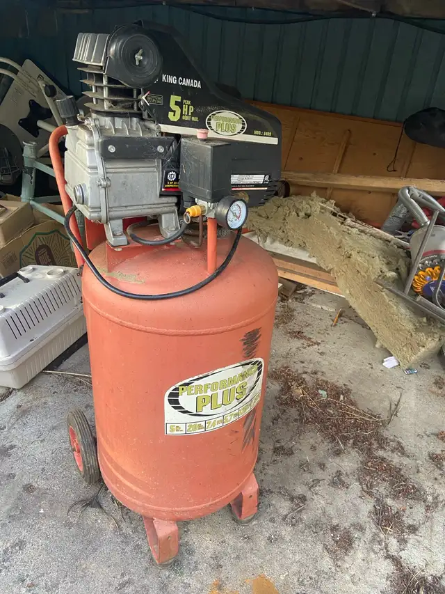 5hp-20gallon air compressor ($215)   (cash only) ( NO PAYPAL ) in Power Tools in Williams Lake - Image 2