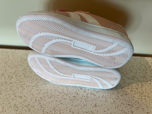 NEW: Childs Size 9 Shoes in Kids & Youth in Vernon - Image 4