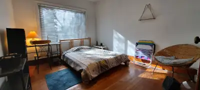 Best Value & very Convenient Location in Vancouver – All-Inclusive Female-Only Living Available , mo...