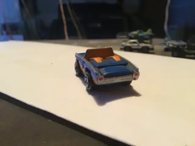 Ford Galaxy 500 roadster 1964 orange & bleu miniature in Hobbies & Crafts in Lévis - Image 2