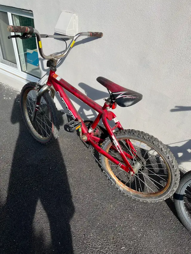 vélos pour enfants 4 à 11ans prix variés. in Kids in Laval / North Shore - Image 8