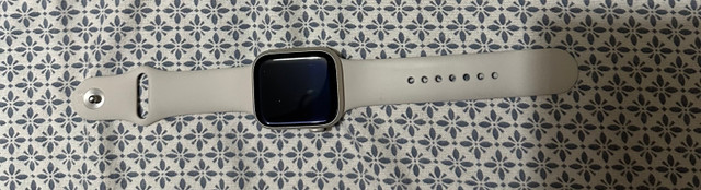 Apple watch series 7 gps version 45 mm in Jewellery & Watches in St. Catharines - Image 2