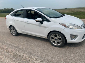 2013 Ford Fiesta Titanium 