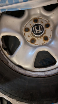 Honda CR-V Original Wheels & Winter Tires 215/70R16 Complete Set