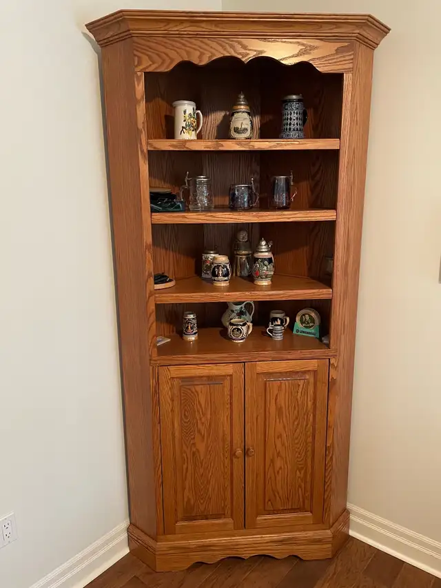 Corner Cabinet in Bookcases & Shelving Units in Muskoka - Image 2