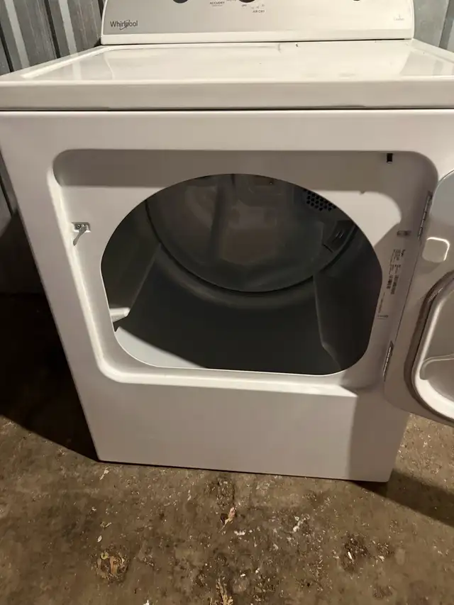 gas dryer  in Washers & Dryers in Ottawa - Image 3