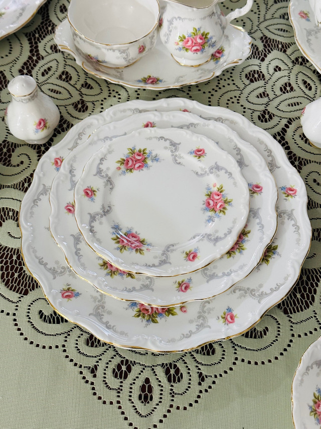 4 pieces Tranquility Royal Albert Bone China made in England  in Kitchen & Dining Wares in Oshawa / Durham Region - Image 3
