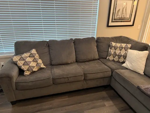 Gray Sectional Couch in Couches & Futons in Saint John - Image 4