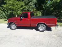 Nice clean 1995 Ford F-150 shortbox