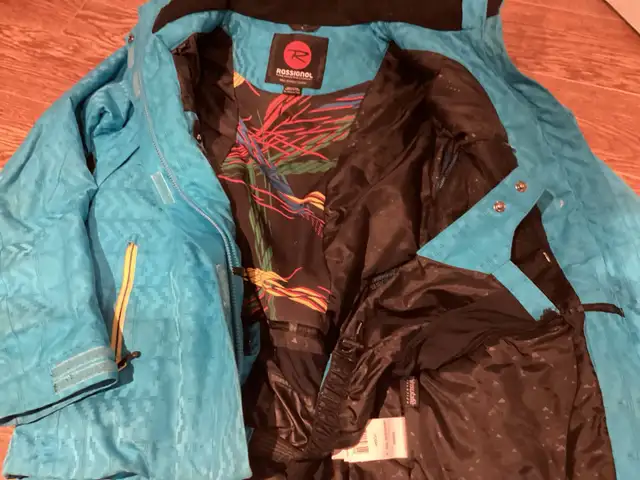 chandails jeune, habits d’hiver in Men's in Granby - Image 8