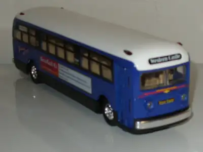 Modèle Diecast...De ma collection...Autobus flambant neuf...Tout Diecast...Mesure 8 pouces...Echelle...