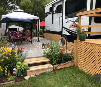 This luxury Trailer is equipped with everything for travel or enjoy where it sits on a campsite with...