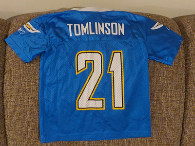 Authentic Tomlinson Reebok Chargers jersey
VG shape
youth S
$15, View more