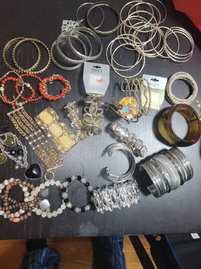 Suzy Sheir. LA Express. etc... New. Scarborough pickup. $20 cash for all of them. Sorry. Not accepti...
