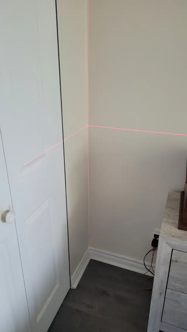 Dewalt laser level DW088 in Power Tools in Hamilton - Image 6