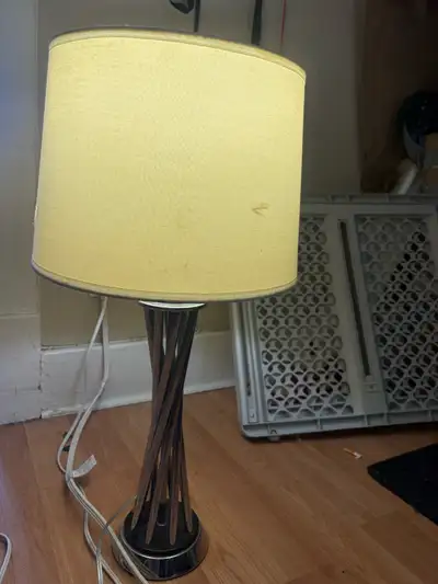 I have this lamp for sale asking for 20$ pick up only pm for pick up address