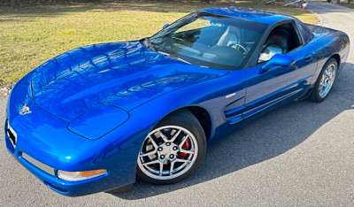 2003 Corvette Z-06.Electron blue .$43000 Certified