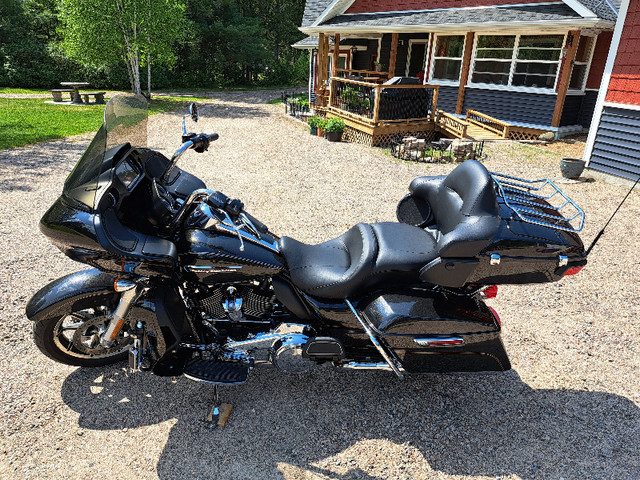 2017 Harley-Davidson Road Glide Ultra in Touring in North Bay