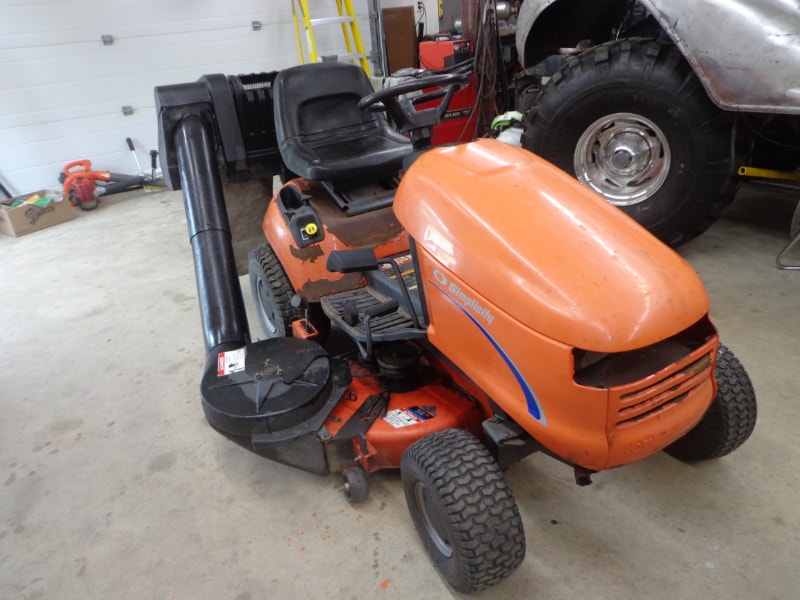 SIMPLICITY LAWN TRACTOR Lawnmowers & Leaf Blowers Winnipeg Kijiji