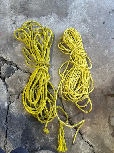 2 heavy duty ropes, View more