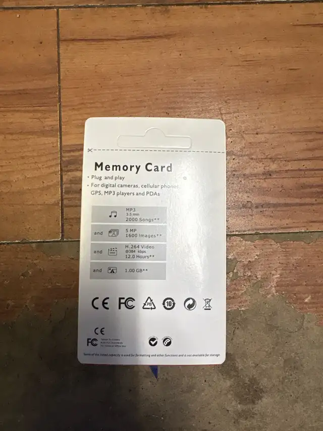 **New-Neuf** Carte Micro SD 32GB Micro SD Card  Card  in Other in City of Montréal - Image 2