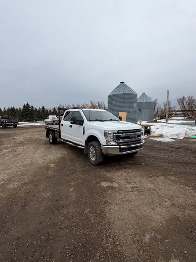Selling our 2022 ford f350 xlt. Has 140 000kms. 6.2 Liter motor. 10 speed trans. Everything works at...