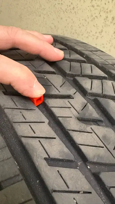 Bridgestone "DriveGuard" All-Season 17" 225/60RF17 four tires set. Great condition, need to sell bec...