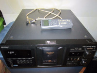 SONY CDP-CX450 400 DISC PLAYER WITH REMOTE AND OPTICAL CABLE