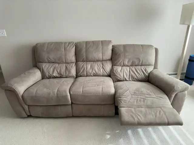 Manual Reclining Sofa Couch - Micro Suede, Non Smoking Home in Couches & Futons in Calgary - Image 4