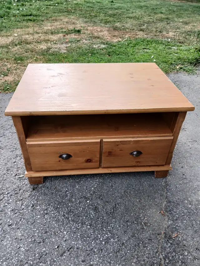 Wooden Coffee Table64728172135298120