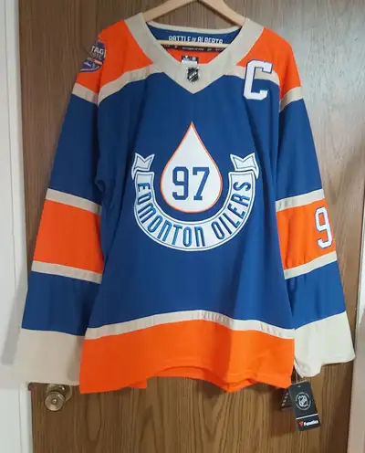 LARGE AMOUNT OF EDMONTON OILERS JERSEYS LOTS PLAYERS AND SIZES, View more