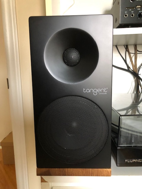 Tangent Spectrum X5 2-way Bookshelf Speakers Black in Speakers in Markham / York Region - Image 2