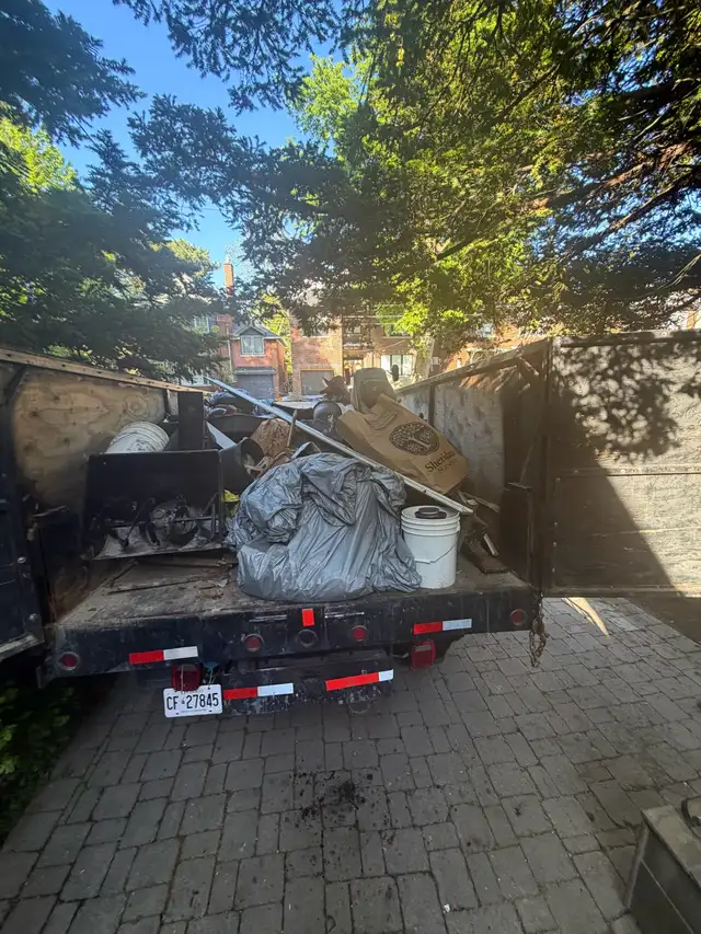  Junk Removal 470947087327569920