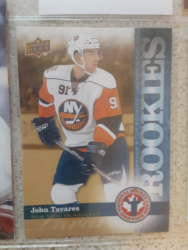 CARTES DE HOCKEY DE JOHN TAVARES ISLANDERS ET TORONTO dans Art et objets de collection  à Laval/Rive Nord - Image 3