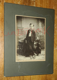 ORIGINAL CANADIAN CABINET PHOTOGRAPH, BOY, ID'D, KINGSTON, 1901