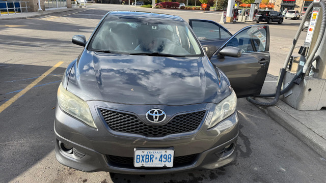 2010 Toyota Camry in Cars & Trucks in Oakville / Halton Region - Image 2