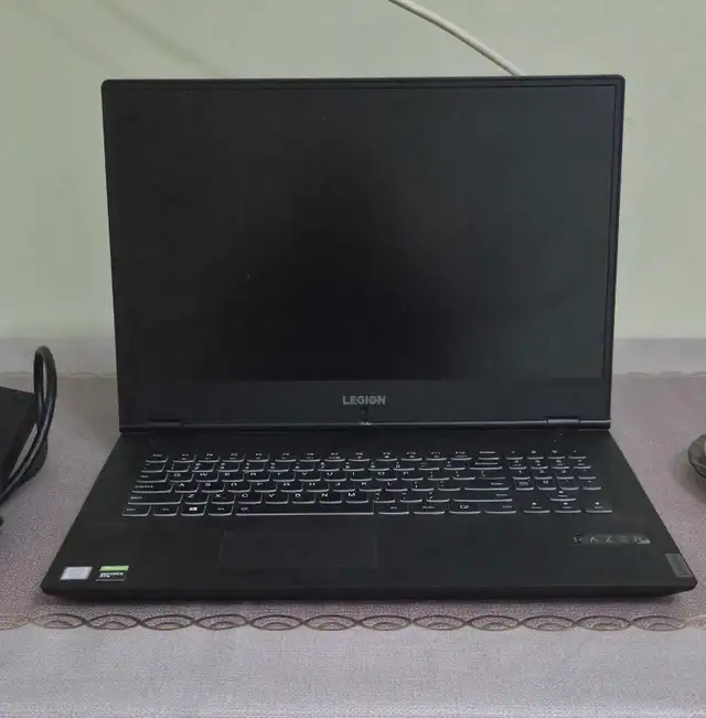 Gaming laptop Lenovo Legion Y540 i7 in Laptops in City of Montréal - Image 2