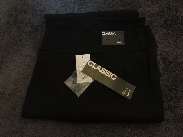 BLACK DRESS PANTS - NEW WITH TAGS! in Women's - Bottoms in City of Toronto