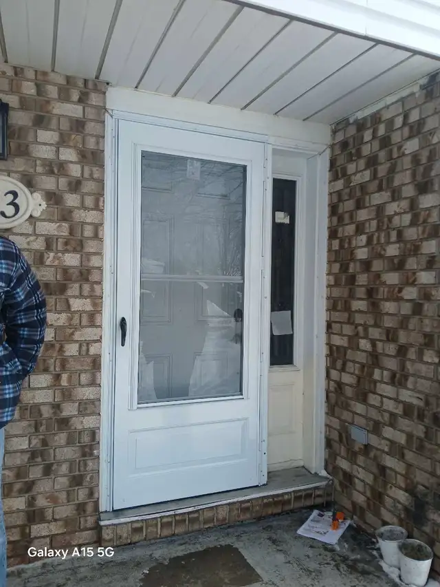 Storm doors and siding installation628632347991071215