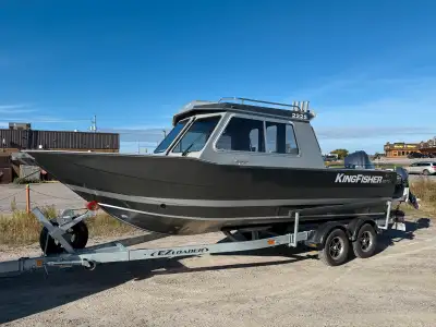 2024 Kingfisher 2225 - 22 feet Brand New Full hard top with slider windows 250 Yamaha DTS 9.9 Yamaha...